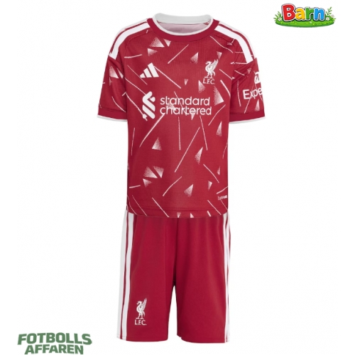 Liverpool Hemmaställ Barn 2026-27 Kortärmad (+ Korta byxor)